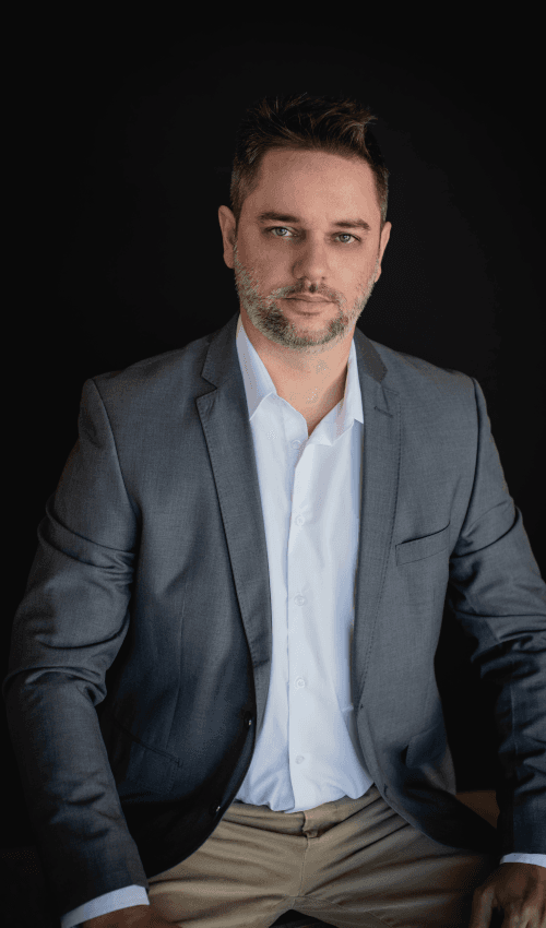 Foto de Livio Alvarenga engenheiro de produção e desenvolvedor fullstack, fundador da Produtivese